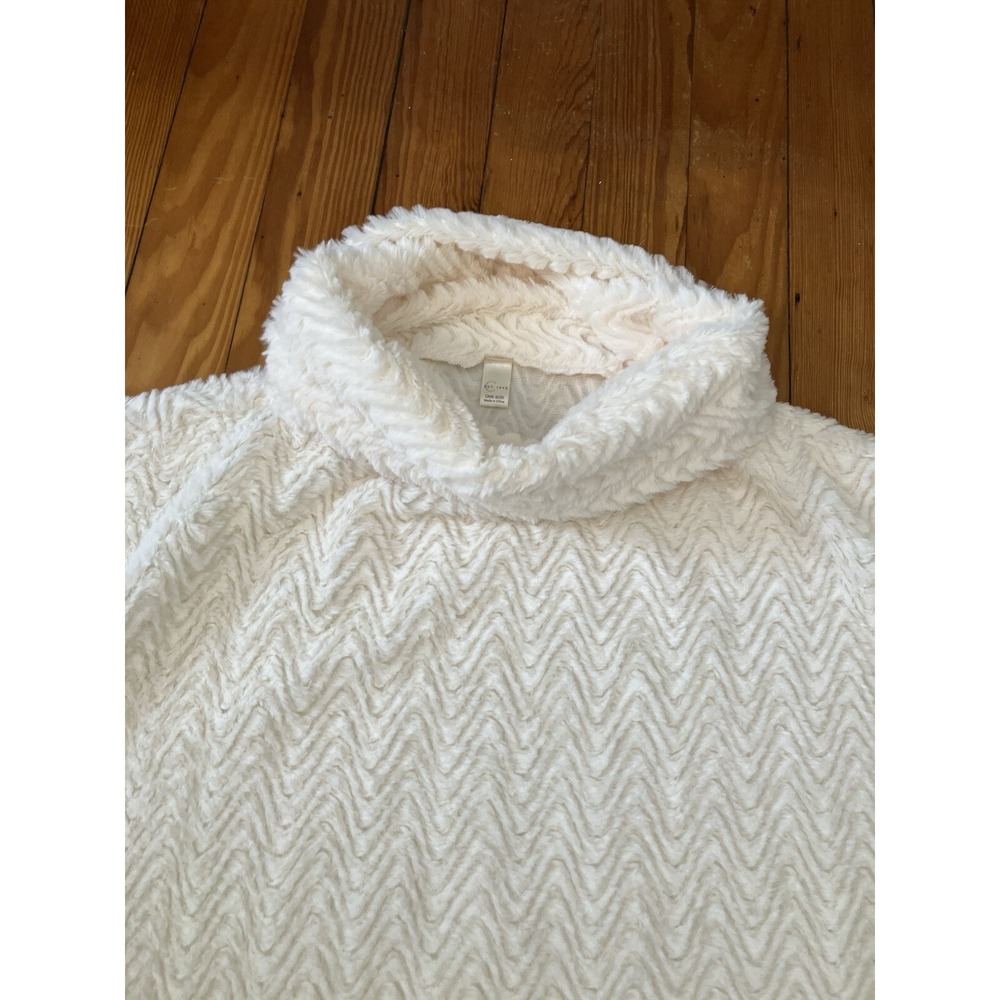 Est. 1946 Shawl Cream Faux Fur poncho Wrap Sz S - Picture 4 of 7